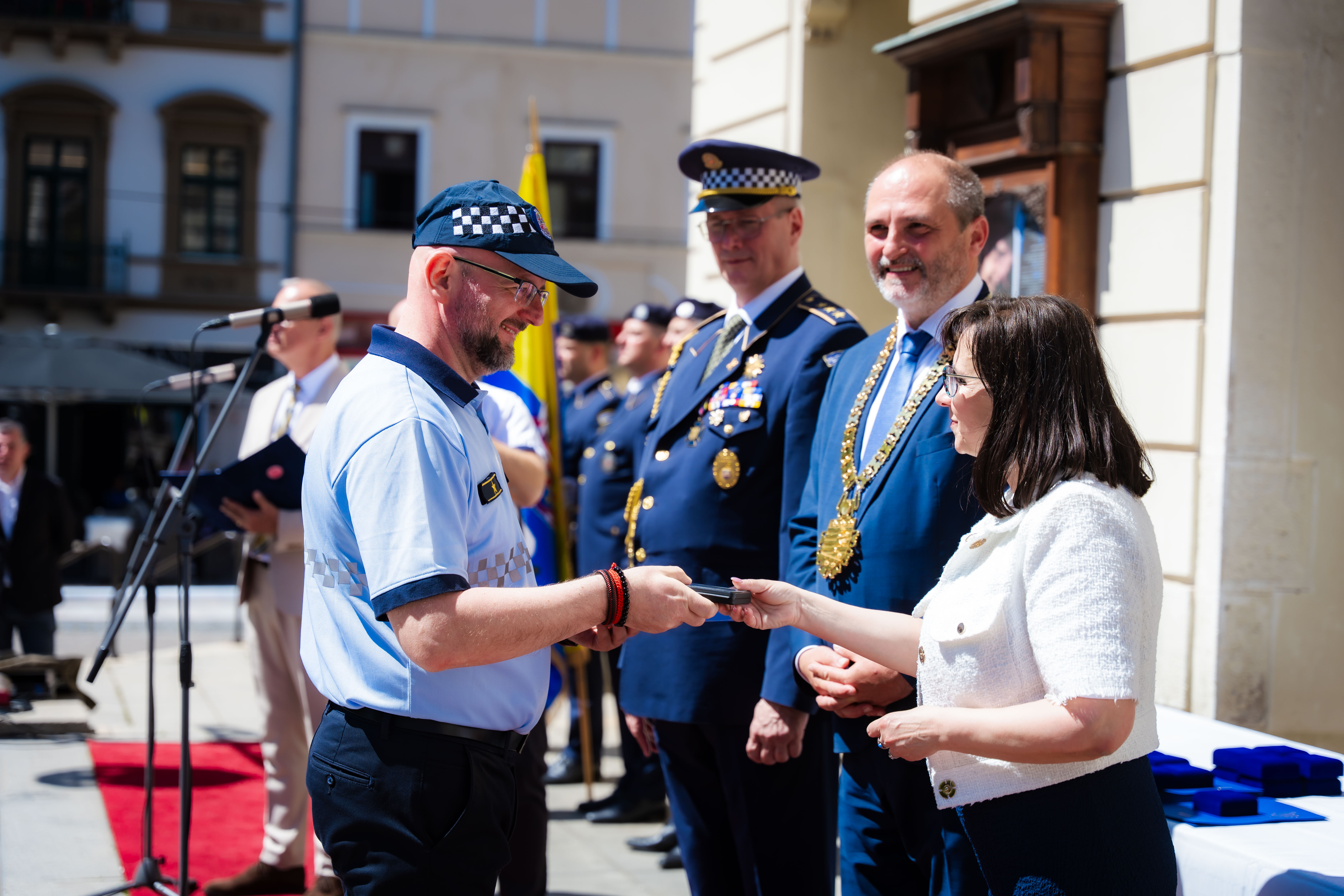 Slavnostne ocenovanie prislusnikov Mestskej policie mesta Kosice -1-70